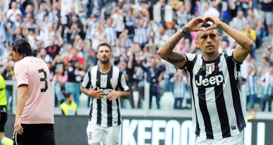Vidal Vučinić Juventus Palermo Serie A Italija liga prvenstvo