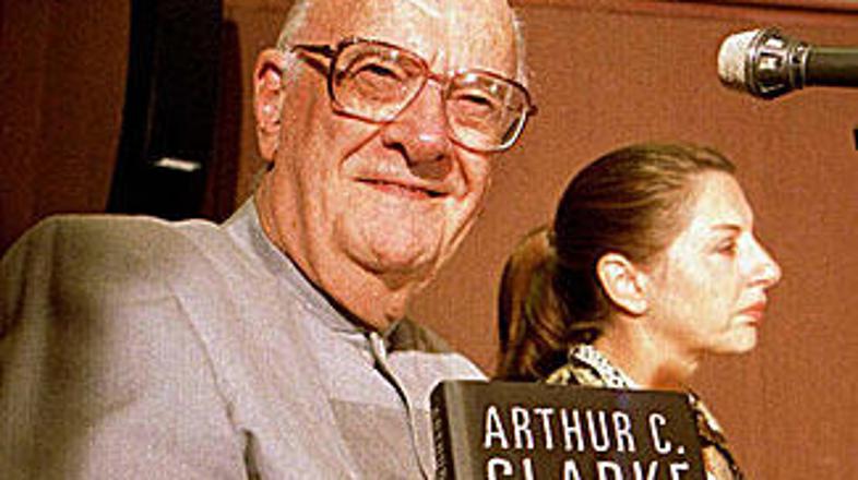 Leta 1998 so pisatelja skoraj povzdignili v viteški stan, vendar je bila potrdit