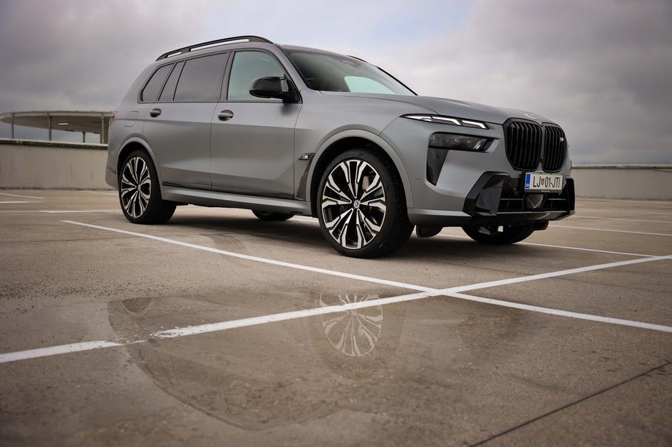BMW X7 M60
