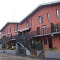 V treh stanovanjskih objektih z 28 stanovanji le nekaj korakov čez mejo v Gorici