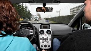 Slovenci se radi vozimo z avtomobili. (Foto: Saša Despot)
