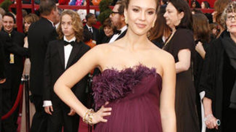 Prijatelji Jessice Albe so že izdali ime njenega prvega otroka.