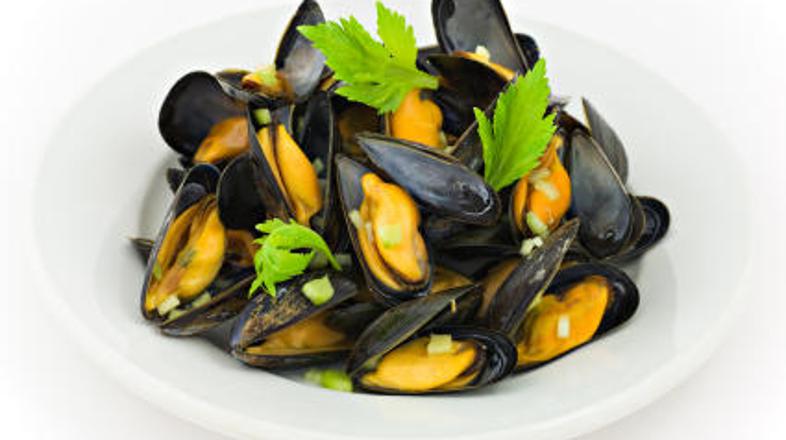 Recept z vermutom in komarčkom je nedvomno vredno preizkusiti.