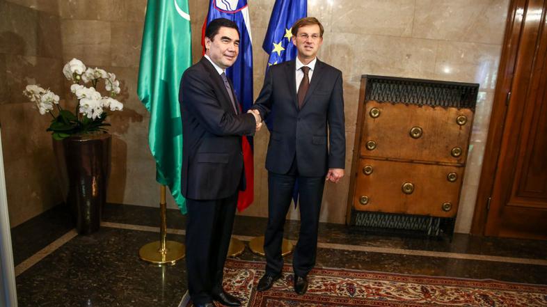 Gurbanguli Berdimuhamedov, Miro Cerar