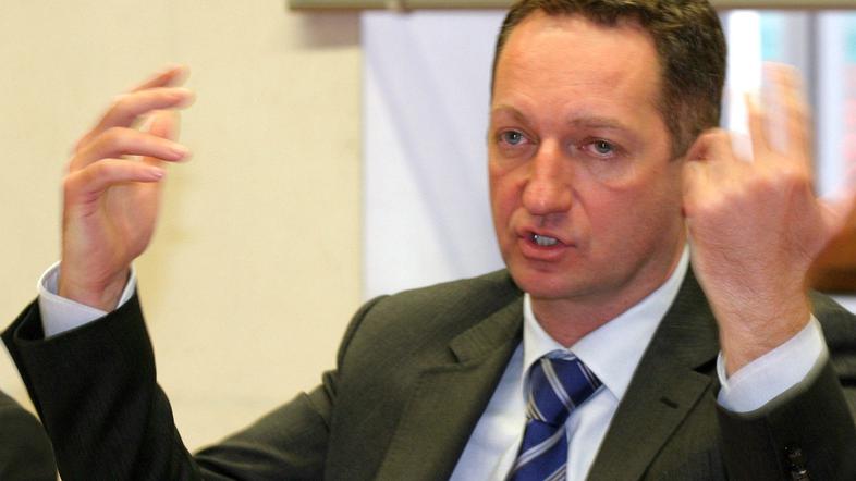 Ustavno sodišče je ustavilo gradnjo apartmajskih naselij v Ankaranu, ki jo je na