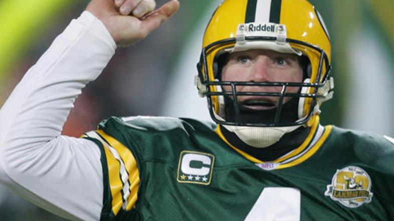 Brett Favre je v minuli sezoni lige NFL s Packersi prišel v konferenčni finale.