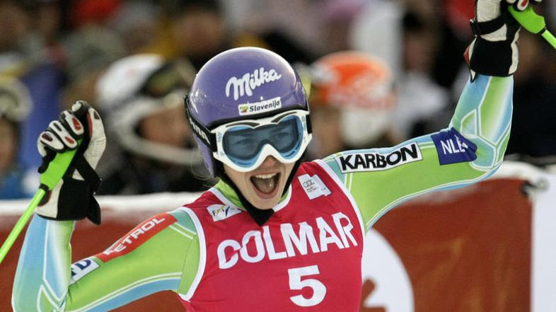 Takole se je, ob prihodu v cilj, veselila Tina. Več fotografij v galeriji. (Foto