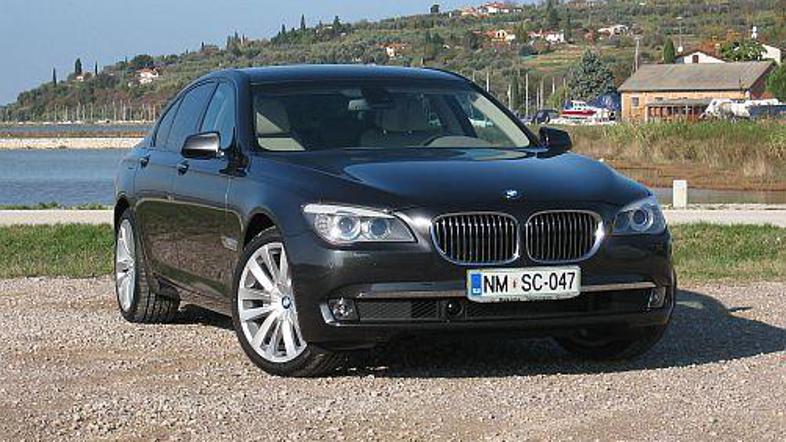 Novinec z oblikovnega stališča ne pomeni tako drastičnih sprememb kot predhodnik