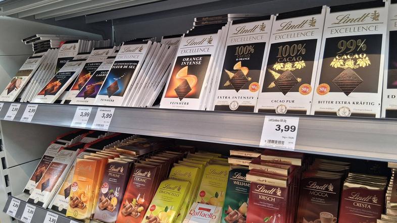 čokolada na trgovskih policah