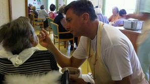 Borut Pahor v domu za ostarele