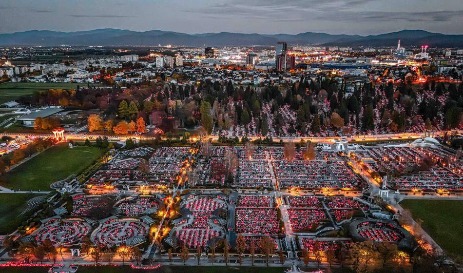 Tovrstni pokopi odražajo stanje družbe v Sloveniji