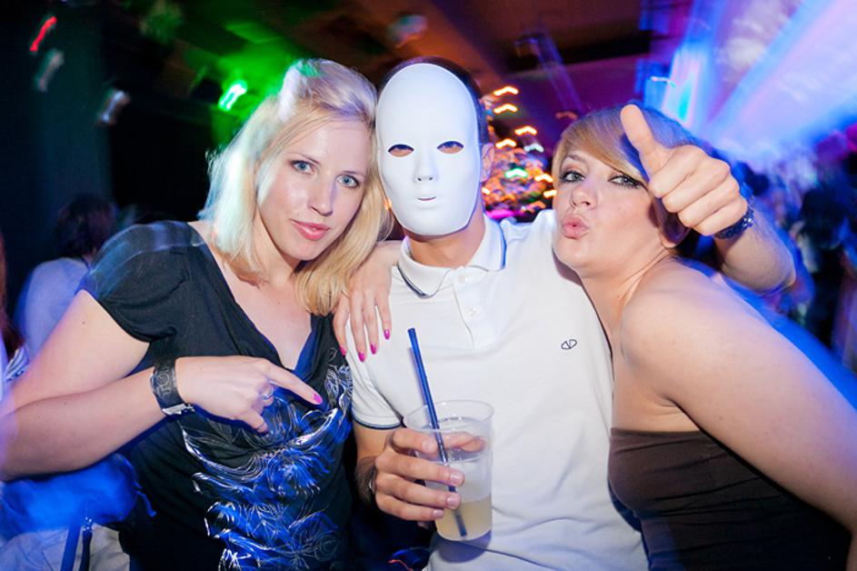 Zapeljiva sobotna noč v Topu 