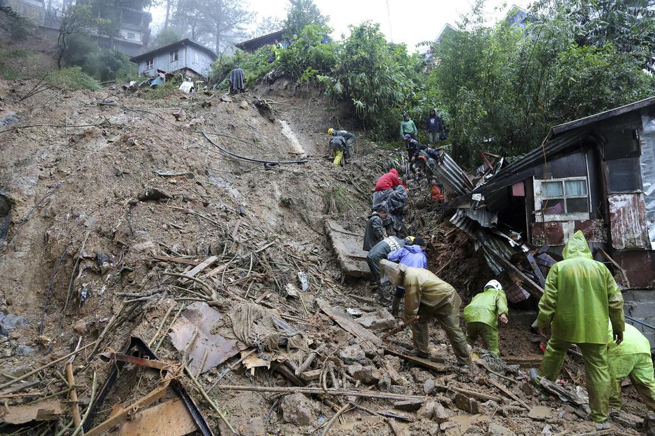 Tajfun Manghut | Avtor: Epa
