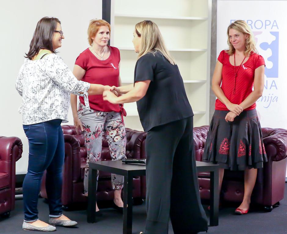 ROZA | Avtor: Aleš Černivec