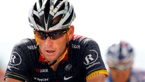 Lance Armstrong je zaradi domnevnega uživanja prepovedanih poživil še naprej pod
