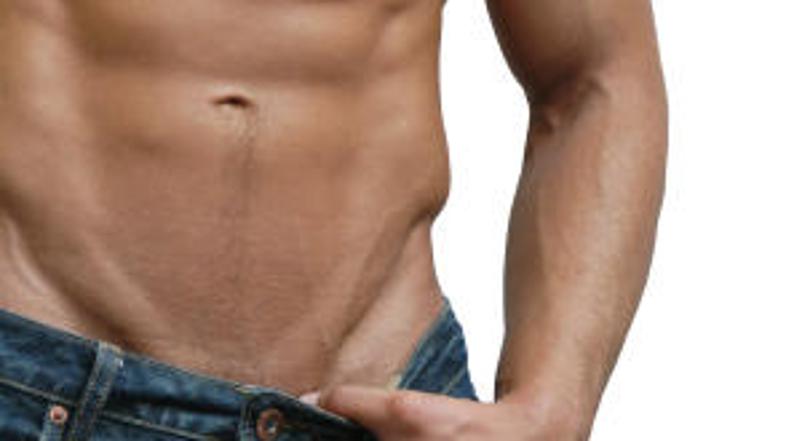 K privlačnemu telesu spadajo tudi urejene roke.