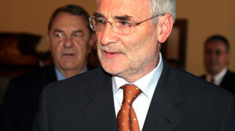 Po besedah Grege Repovža je bil Ivo Vajgl žaljiv do gostov oddaje Studio ob 17h.