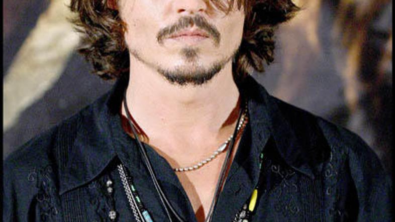 Johnny uživa v pravljičnem svetu.