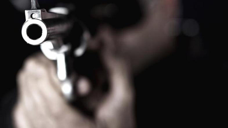 V streljanju sta bili uporabljeni dve pištoli. Ali je na petelina obeh pritiskal