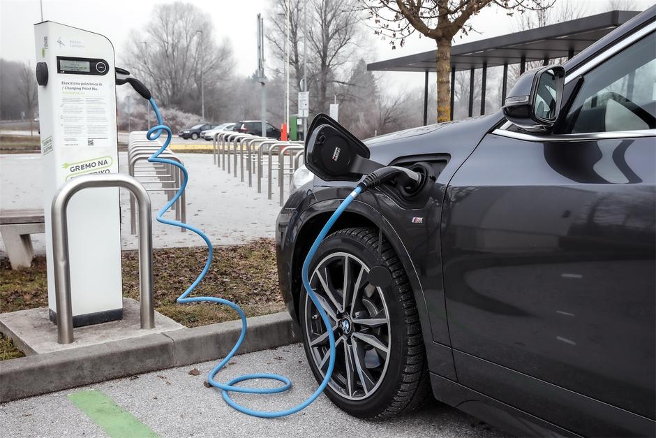 BMW X2 PHEV | Avtor: Saša Despot