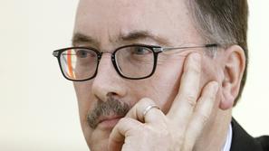 Jürgen Stark prestrukturiranje večstomilijardnega grškega javnega dolga, ki dose