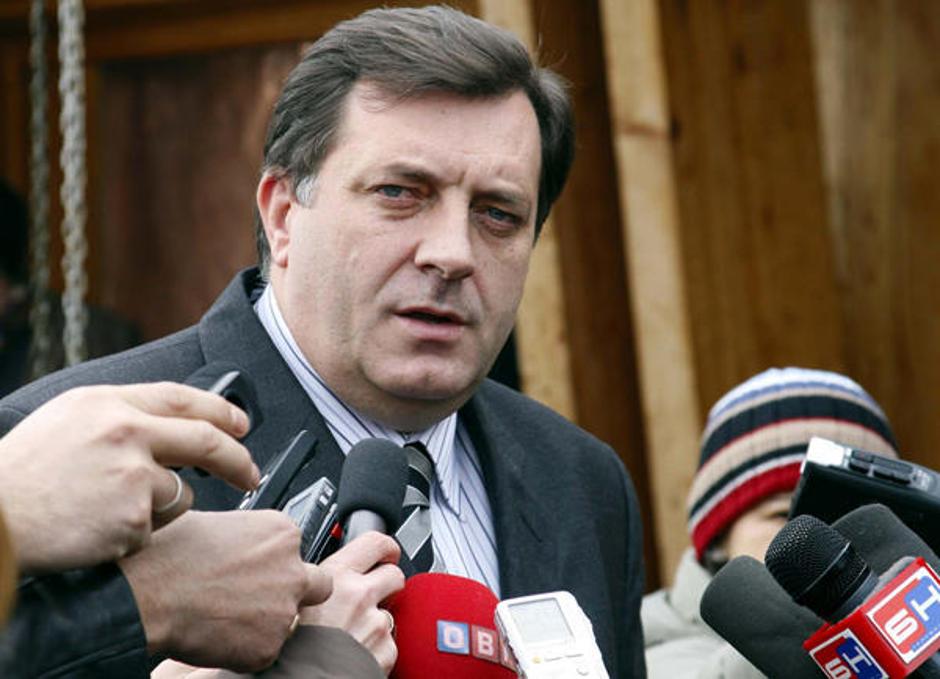Bosanski mediji poročajo, da namerava premier Republike srbske Milorad Dodik dec | Avtor: Žurnal24 main