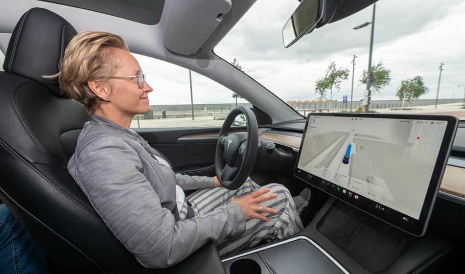 Je Tesla res predobra za Slovenijo? Bralec ogorčen nad 'neučinkovitimi' institucijami ...