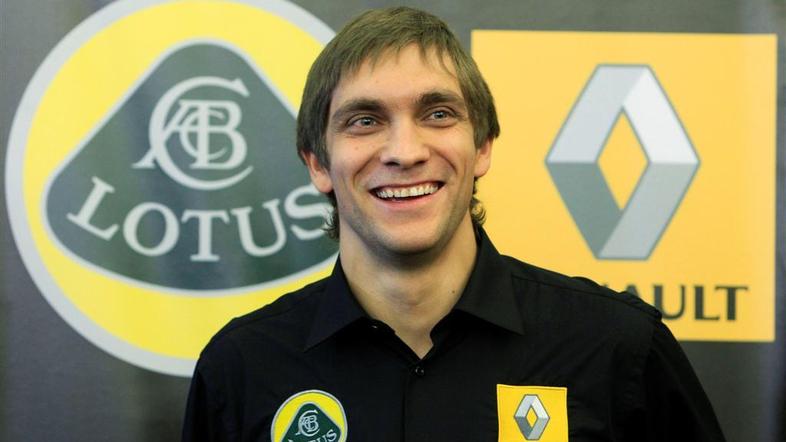 Vitalij Petrov ostaja pri Renaultu oziroma pri Lotus Renaultu. (Foto: Reuters)