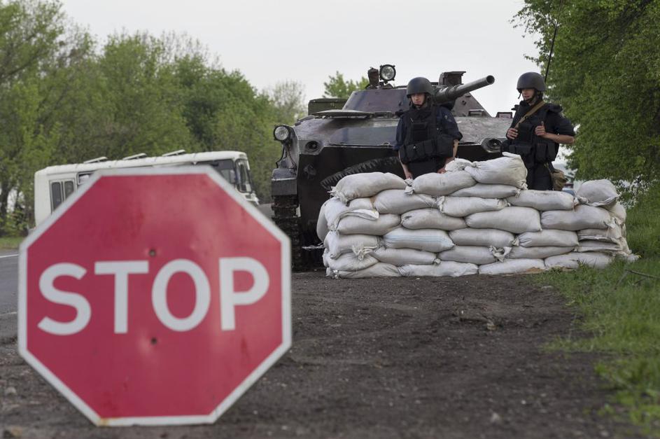 ukrajinska vojska kontrolna točka Slavjansk Ukrajina kriza
