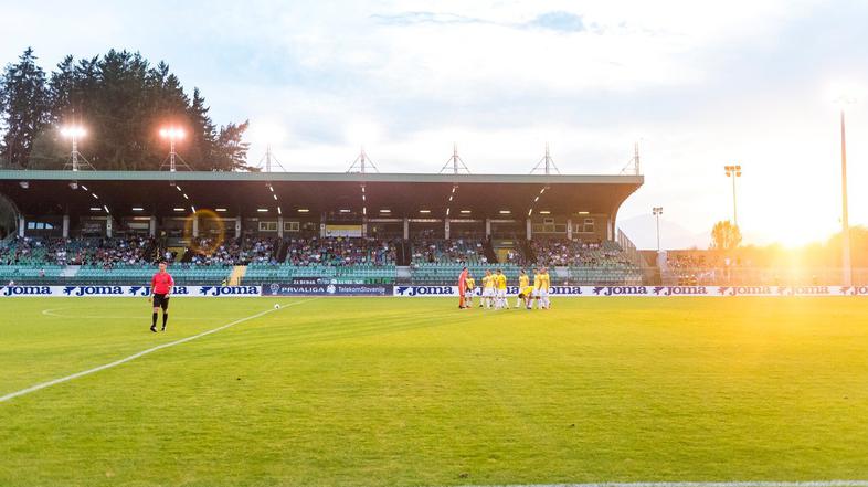 Stadion ob jezeru, Velenje