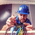 Električar, prenova, elektrika, renovacija, delavec