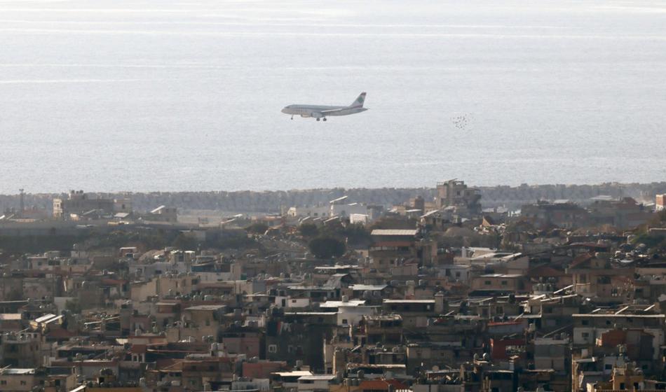 Zadnja novica: Evakuacija Slovencev se je začela, letalo je v zraku