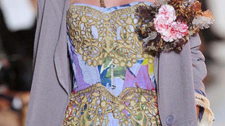 Razkošen spomin na osemdeseta si je omislil Christian Lacrox.