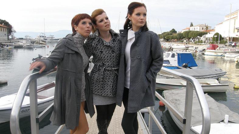 Besedilo za skladbo Dobre vile skupine Zapeljivke (na fotografiji) je napisal Fe