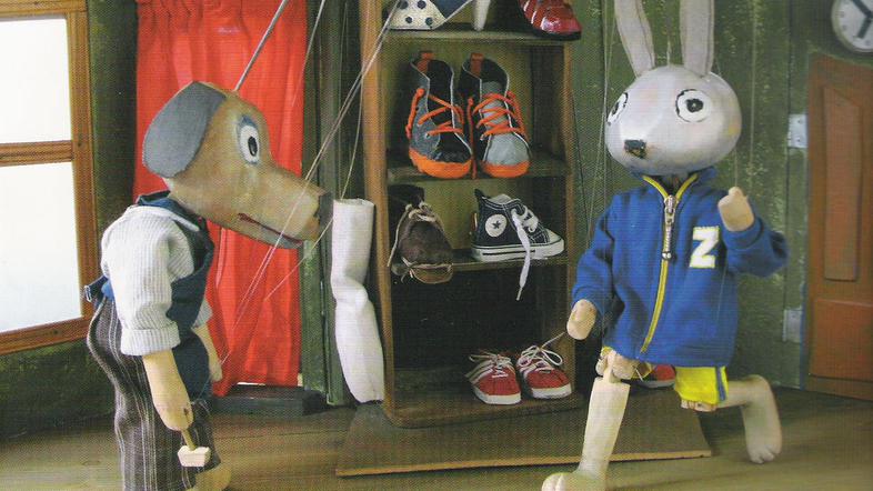 To je Nebo! je razstava ob desetletnici lutkovnega gledališča Nebo. (Foto: Goren