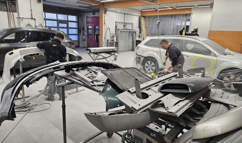 Slovensko društvo avtostroke (SDA) zaostruje odnos do zavarovalnic