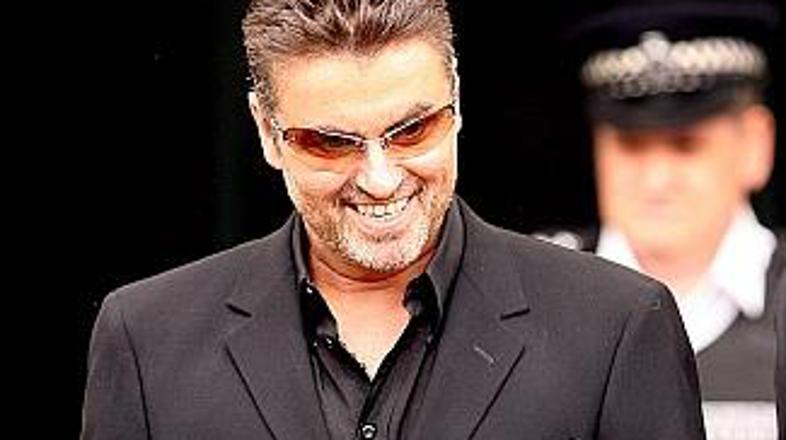 George Michael je imel v preteklosti že večkrat težave s policijo zaradi drog.