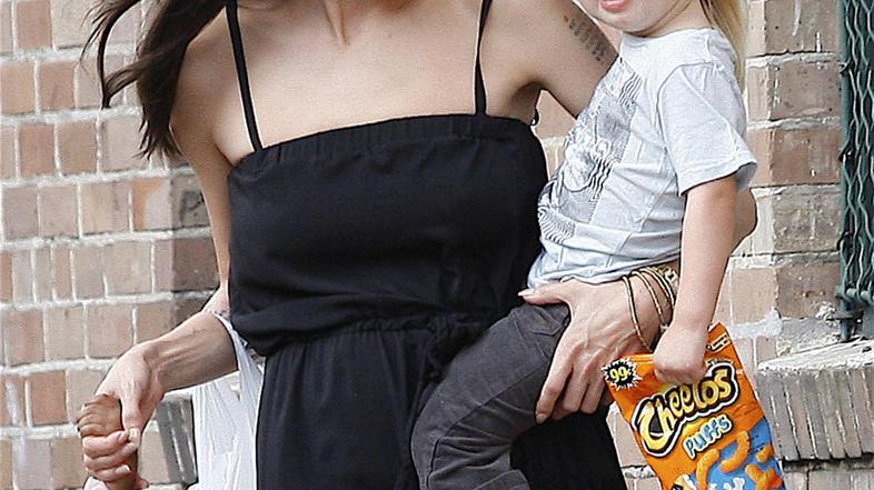 Angelino moti pozornost, ki jo ljudje posvečajo Shilohini zunanji podobi. (Foto: