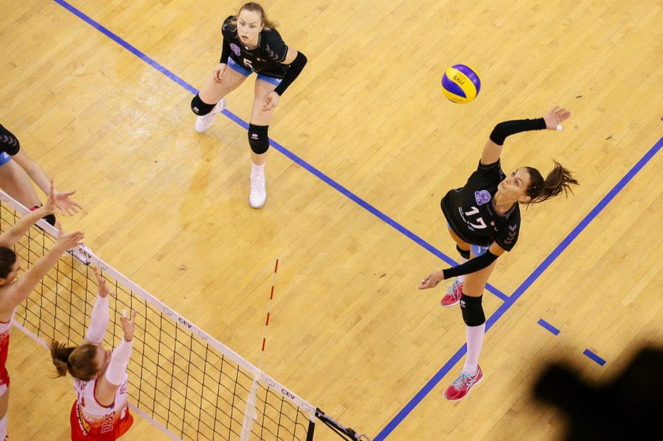 Calcit Ljubljana, NKBM Maribor | Avtor: Klemen Brumec