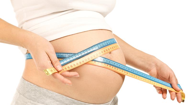 Teža nosečnice na razvoj otroka ne vpliva. Pomembna je količina vnesenih hranil 