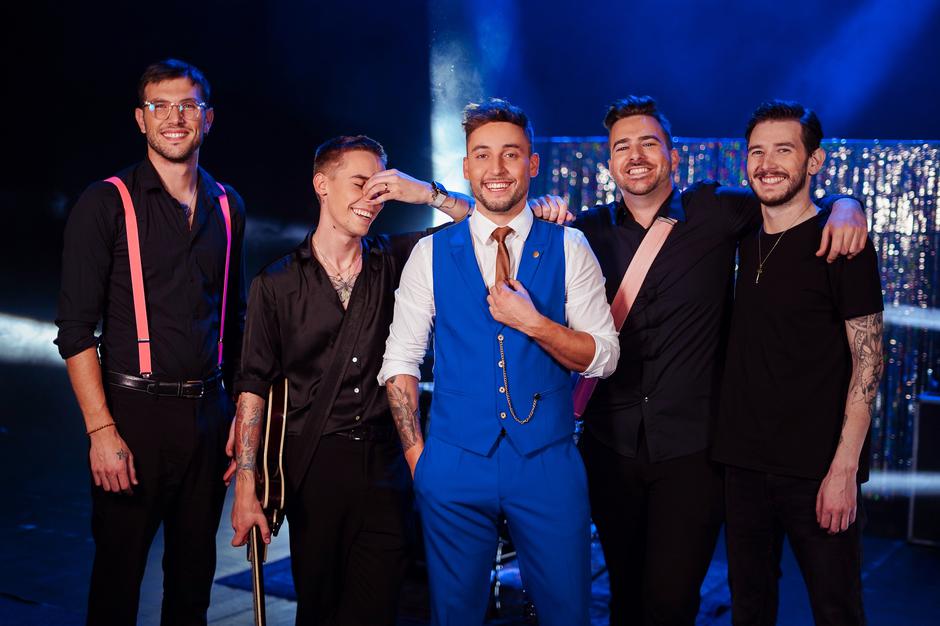 BQL | Avtor: Neovisuals