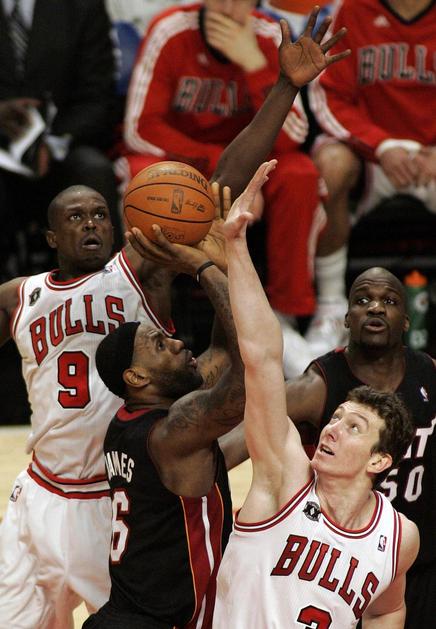 Chicago Bulls : Miami Heat 93:89