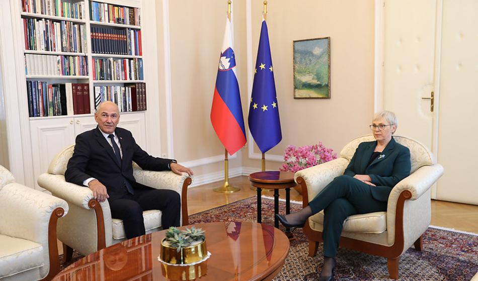 Zaplet, kdo bo govorec na državni proslavi, zdaj bosta dva