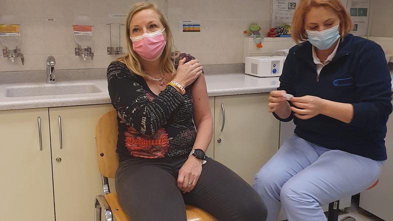 Cepljenje direktorice ZD Kranj Lili Gantar Žura