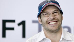 39-letni Villeneuve se ni jasno opredelil, ali bi bil le solastnik in vodja ekip
