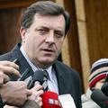 Bosanski mediji poročajo, da namerava premier Republike srbske Milorad Dodik dec