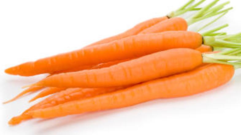 Vitamin A, ki ga vsebuje korenje, preprečuje pojav kožnih bolezni.