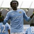 Emmanuel Adebayor je v paketu s sliko dobil še nekaj marihuane. (Foto: Reuters)