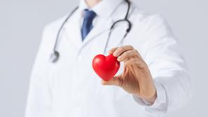 srce kirurg zdravnik