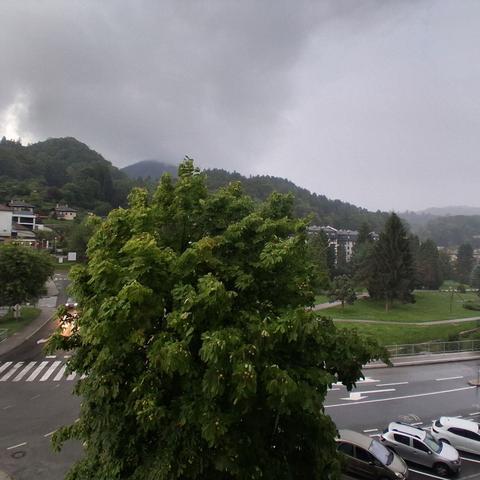 nevihta naliv dež Trbovlje